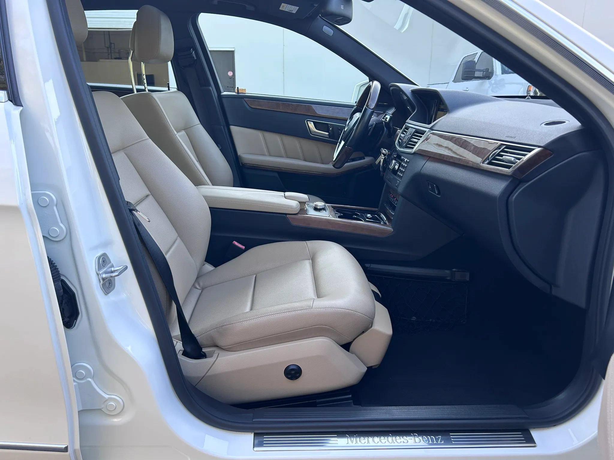 Used 2012 Mercedes-Benz E 350 Sedan image 69