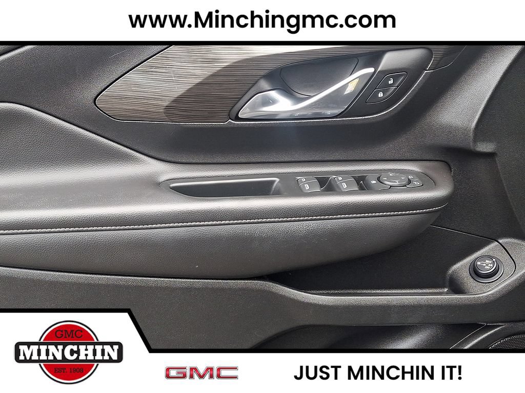 Used 2022 GMC Terrain SLT w/ Tech Package AWD/4WD image 13