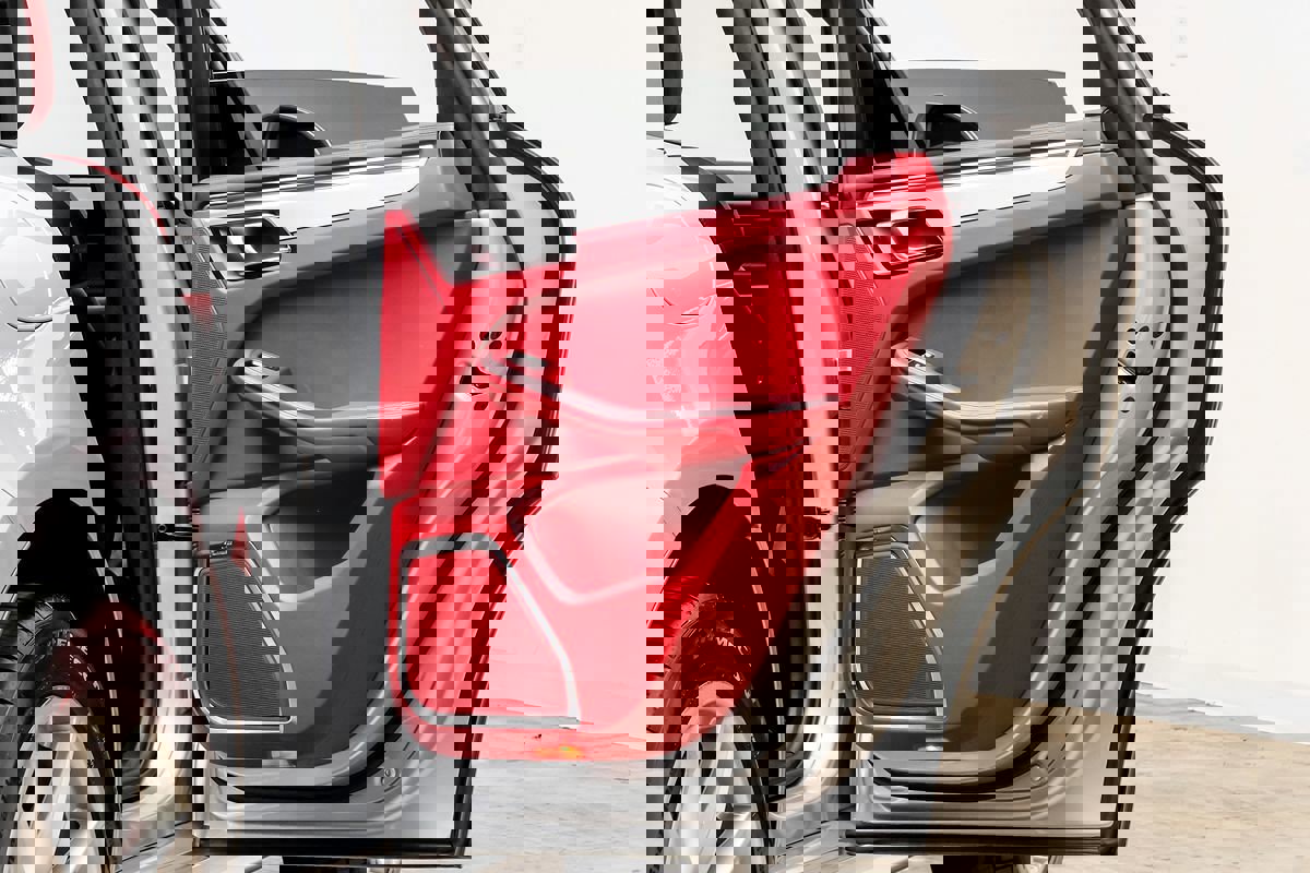 Used 2016 Porsche Macan Turbo AWD/4WD image 42