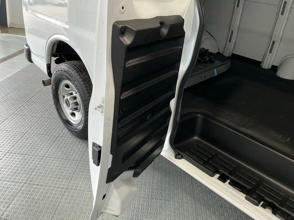 Used 2023 GMC Savana 2500 Extended w/ Driver Convenience Package image 40