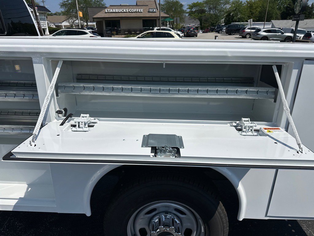 New 2025 Ford F350 XL w/ XL Chrome Package image 23