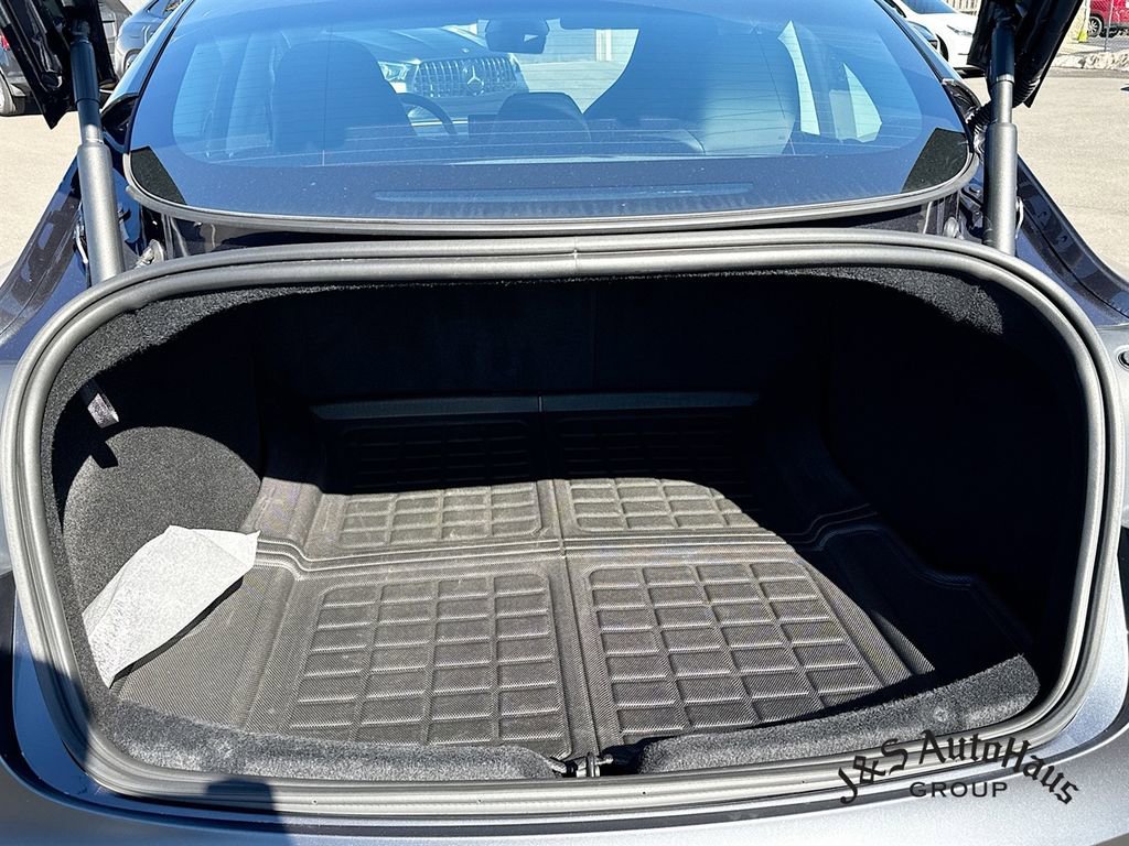 Used 2025 Tesla Model 3 Performance image 33