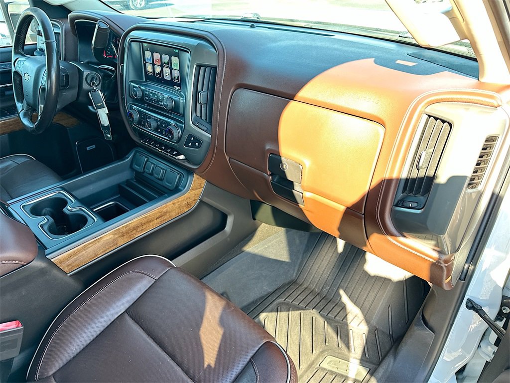 Used 2019 Chevrolet Silverado 2500 High Country w/ Duramax Plus Package image 28