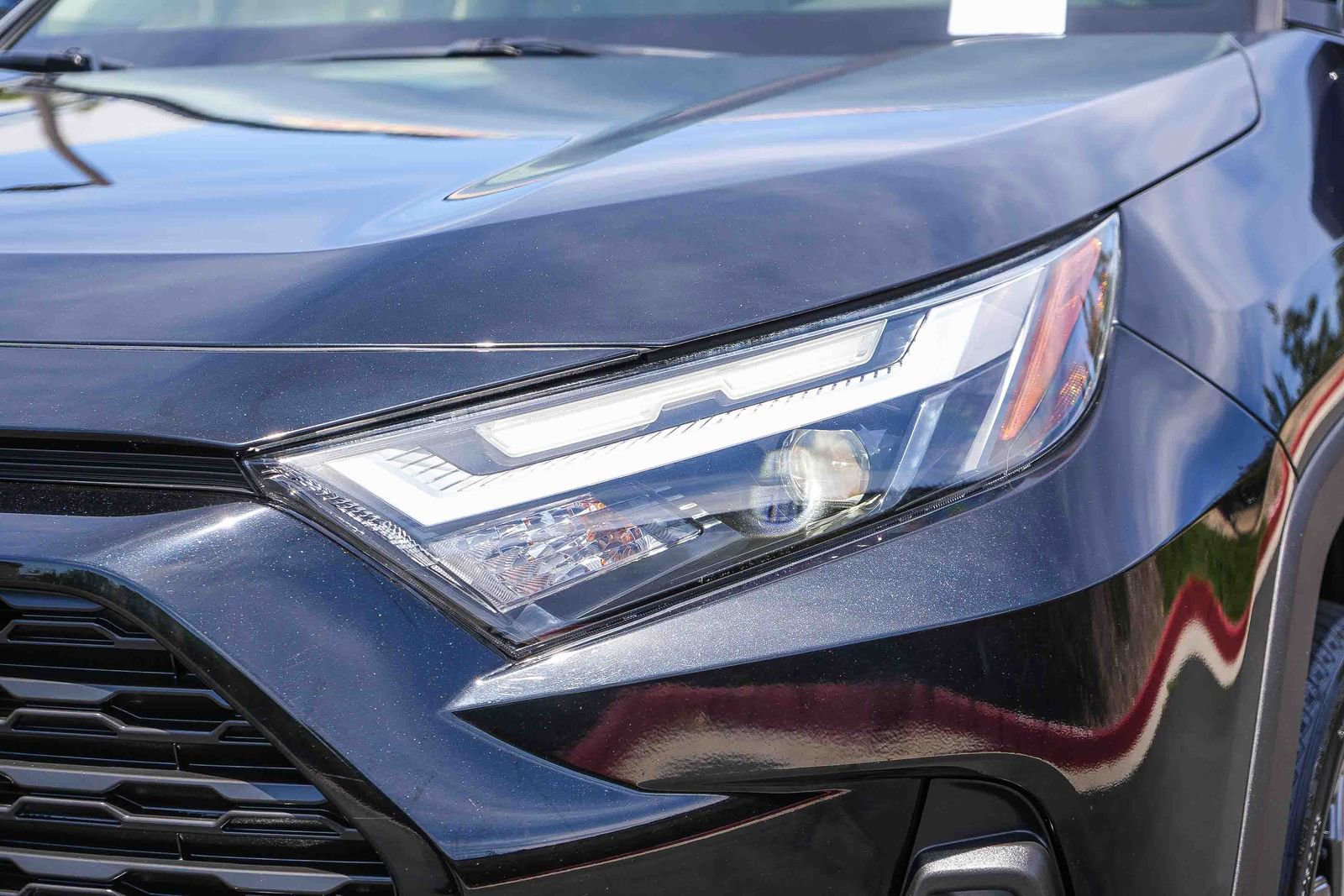 Certified 2023 Toyota RAV4 XLE Premium AWD/4WD image 5