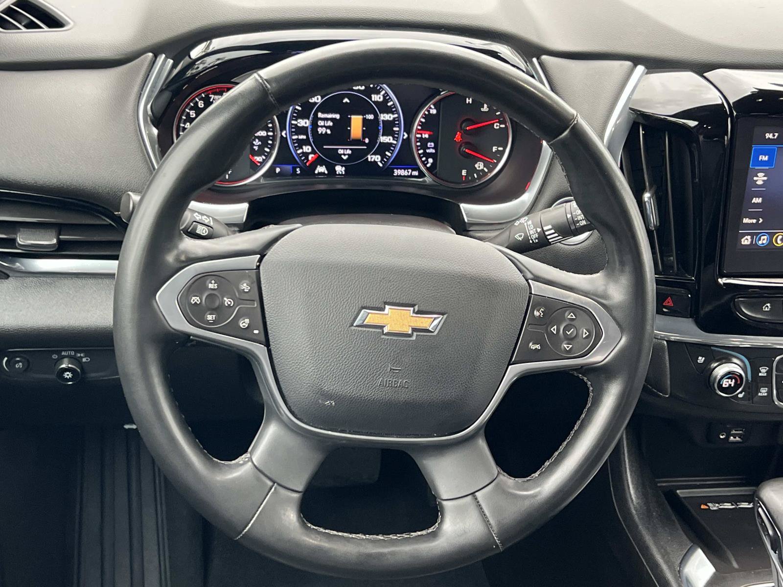 Used 2023 Chevrolet Traverse Premier FWD image 8