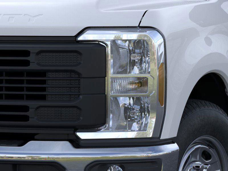 New 2026 Ford F250 XL w/ XL Chrome Package image 18