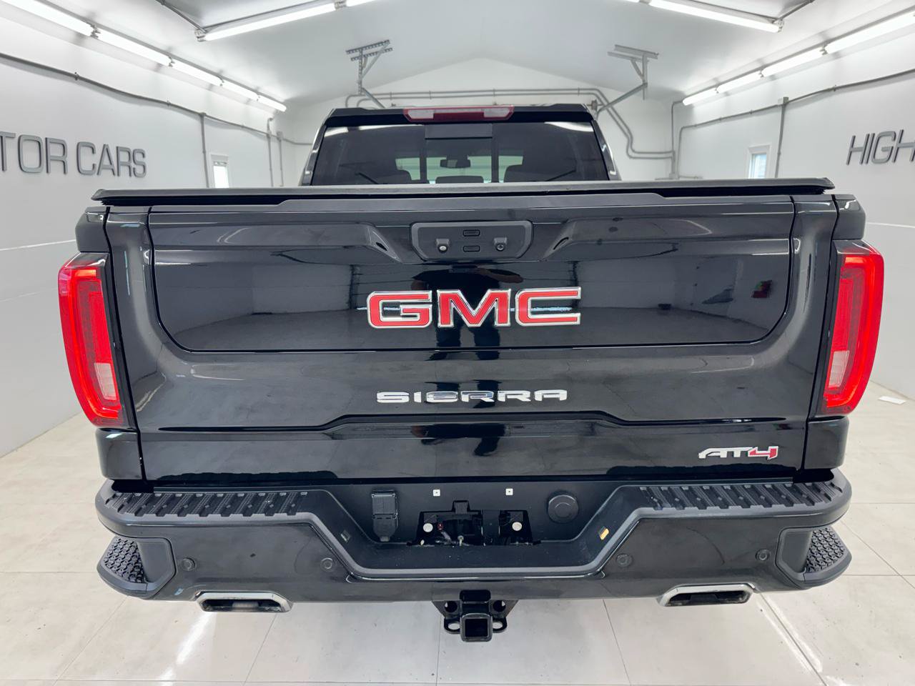 Used 2022 GMC Sierra 1500 AT4 w/ AT4 Premium Package AWD/4WD image 5