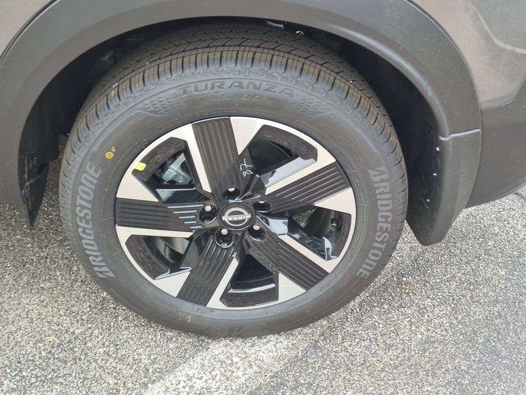 New 2026 Nissan Kicks SV w/ SV Premium Package AWD/4WD image 13