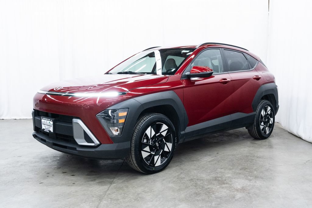 Used 2024 Hyundai Kona SEL image 3