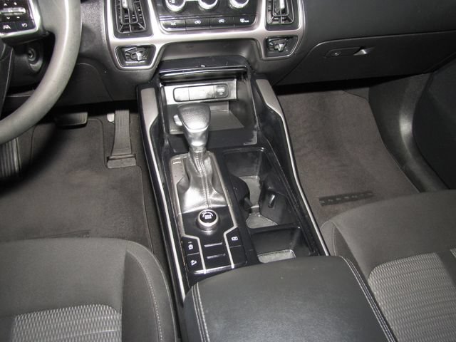 Used 2023 Kia Sorento LX FWD image 15