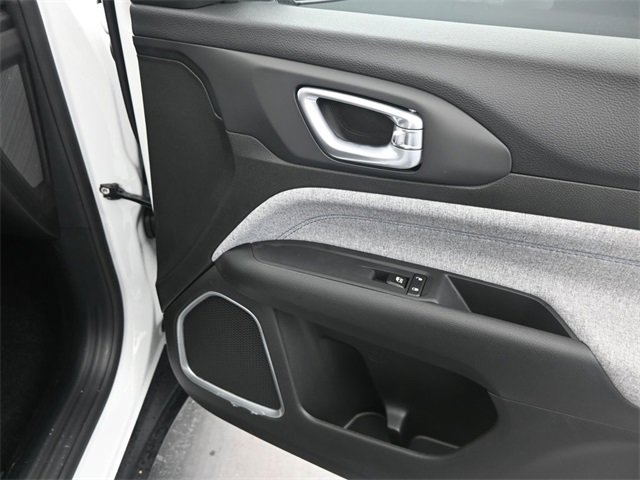 Used 2025 Jeep Compass Sport w/ Mopar Graphics Package image 11