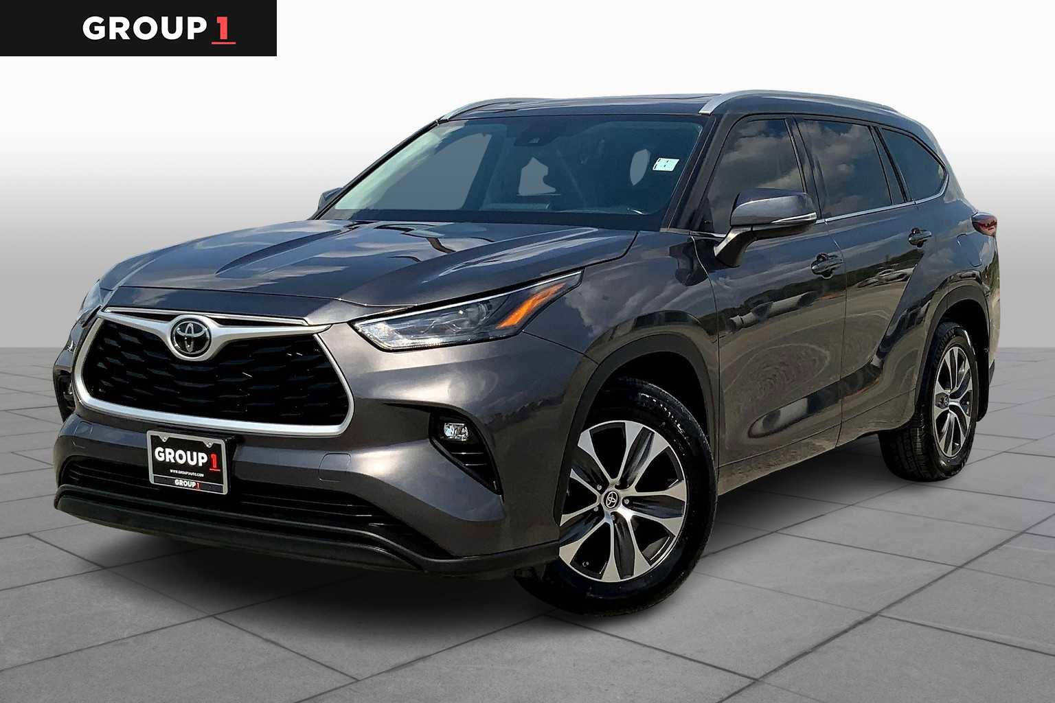 Used 2022 Toyota Highlander XLE