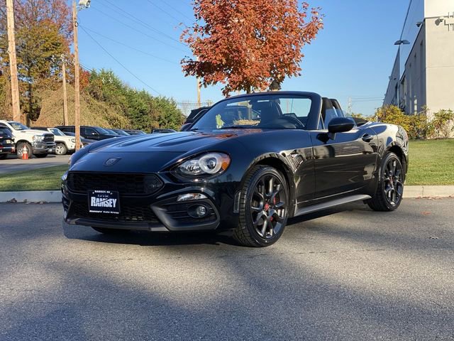Used 2018 FIAT 124 Spider Abarth w/ Convenience Group RWD image 27