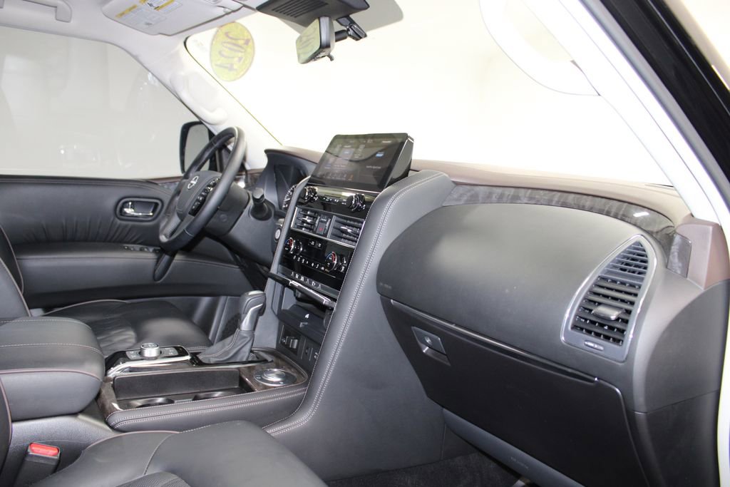 Used 2024 Nissan Armada Platinum w/ Captain's Chairs Package image 30