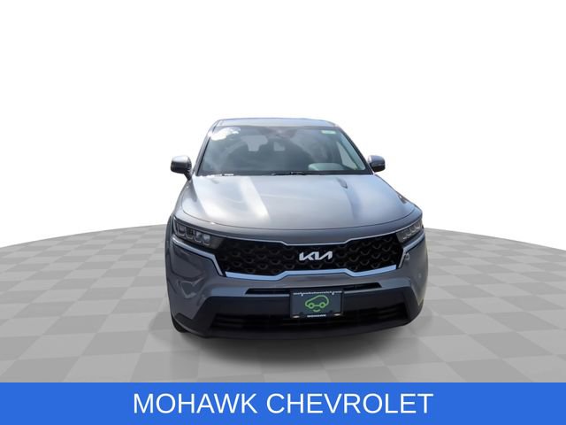 Used 2023 Kia Sorento LX AWD/4WD image 3