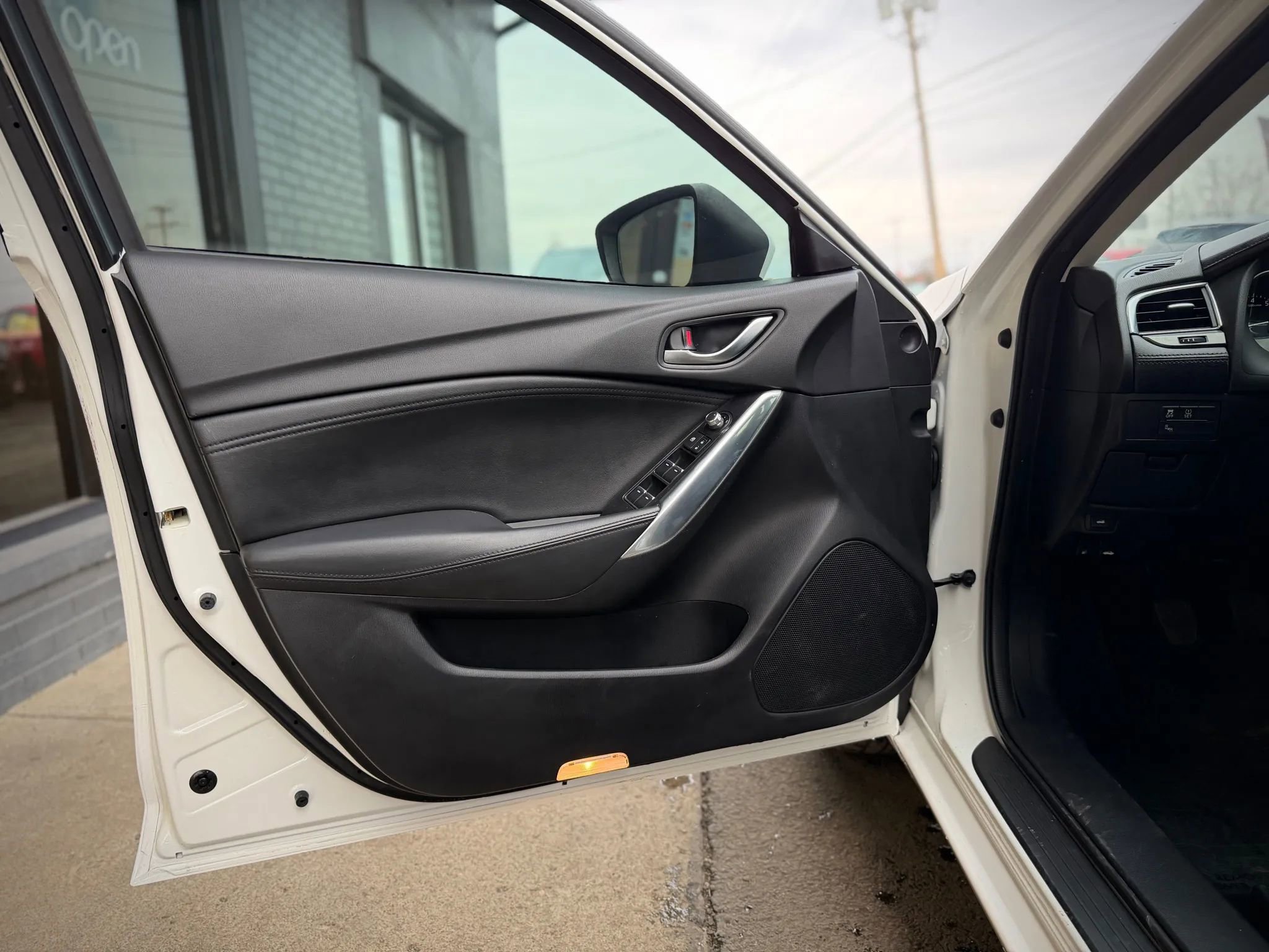 Used 2016 MAZDA MAZDA6 Touring image 8