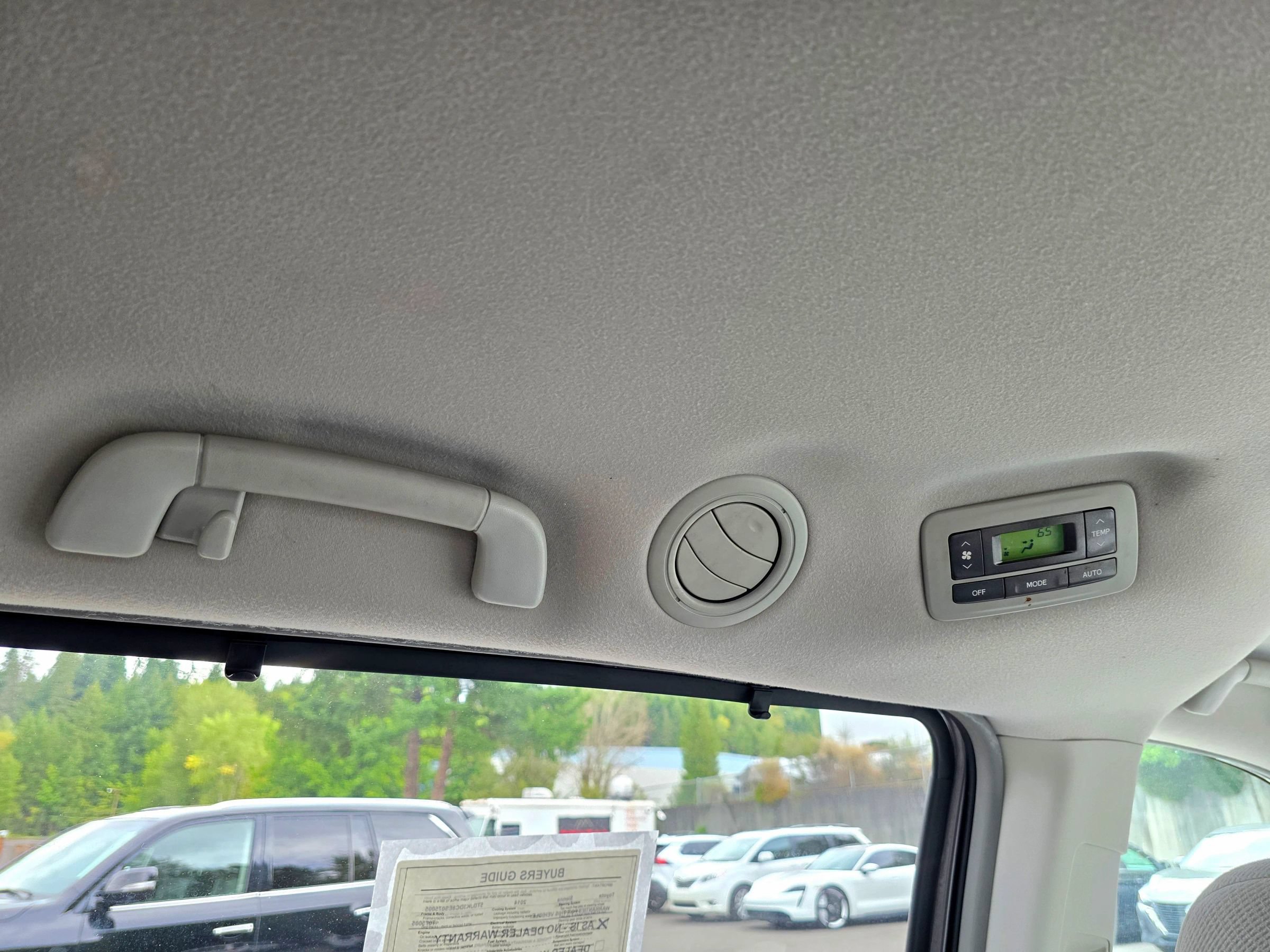 Used 2014 Toyota Sienna LE AWD/4WD image 64
