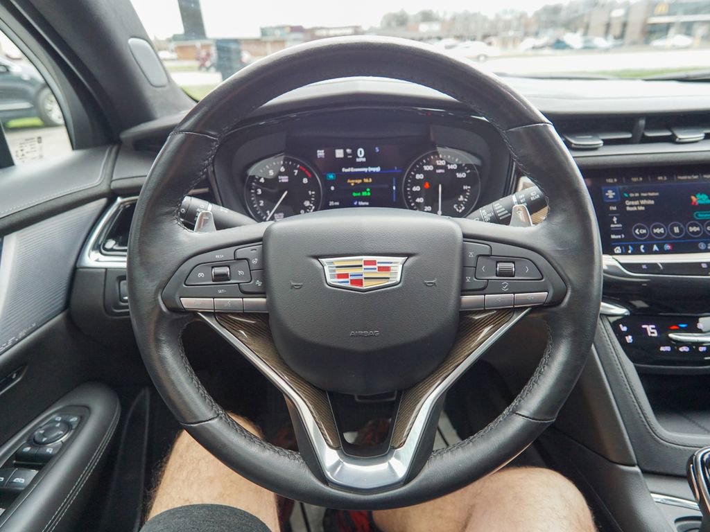 Used 2020 Cadillac XT6 Sport w/ Platinum Package AWD/4WD image 26