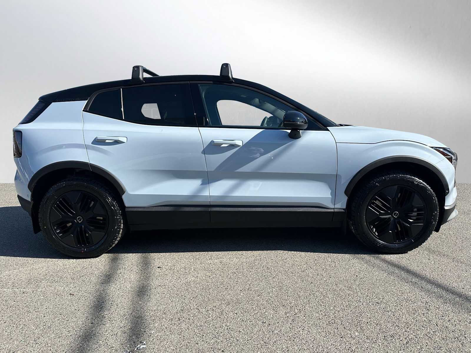 New 2026 Volvo EX30 Cross Country Ultra w/ Protection Package Premier AWD/4WD image 2