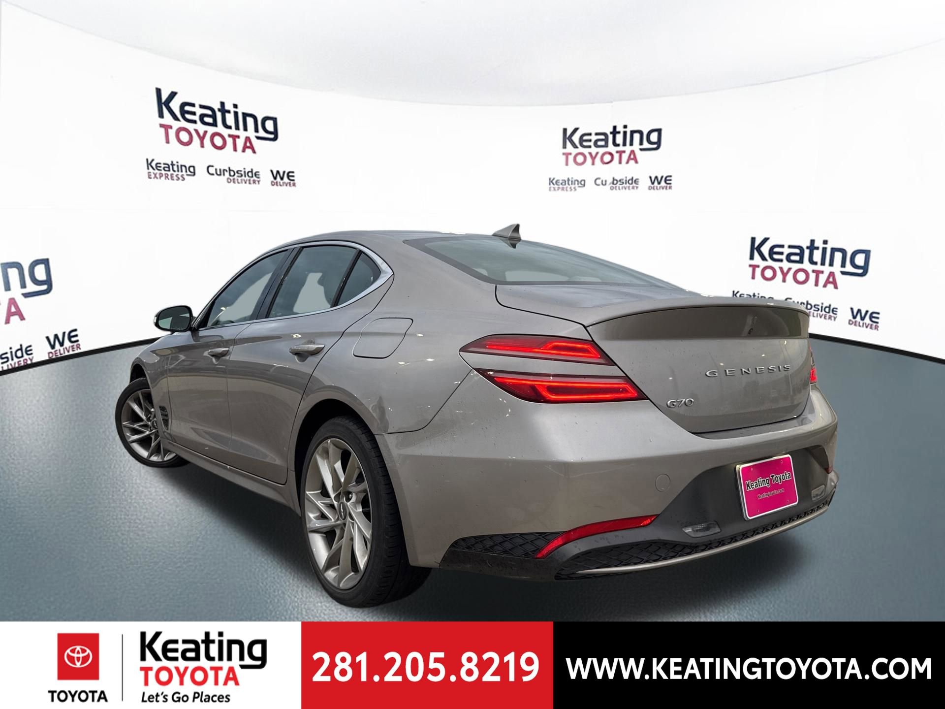 Used 2022 Genesis G70 2.0T RWD image 5