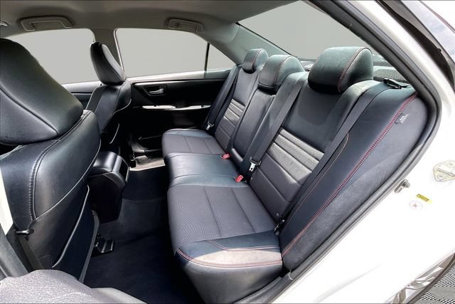 Used 2016 Toyota Camry SE FWD image 16
