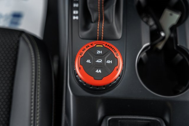 New 2025 Ford Bronco Outer Banks w/ Sasquatch Package image 32