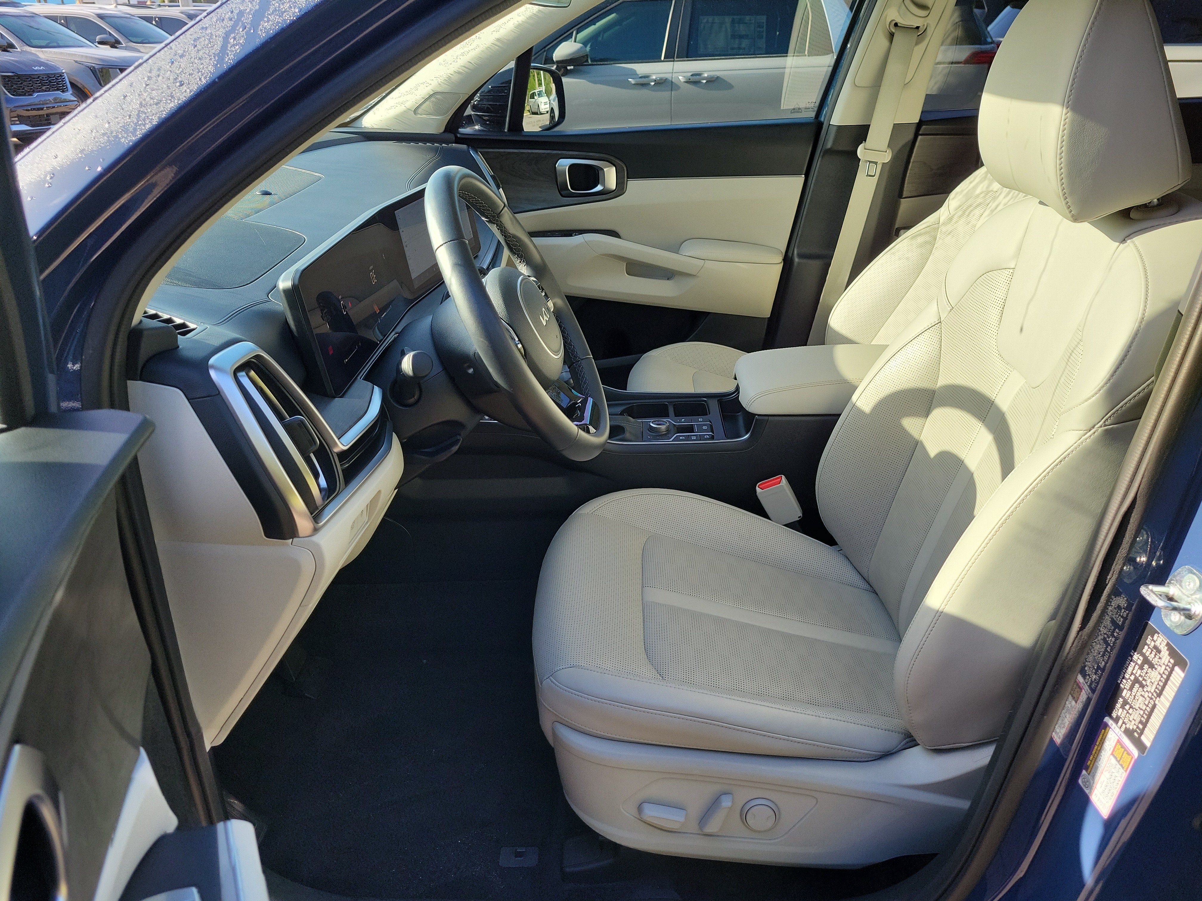 Used 2025 Kia Sorento X-Line EX AWD/4WD image 21