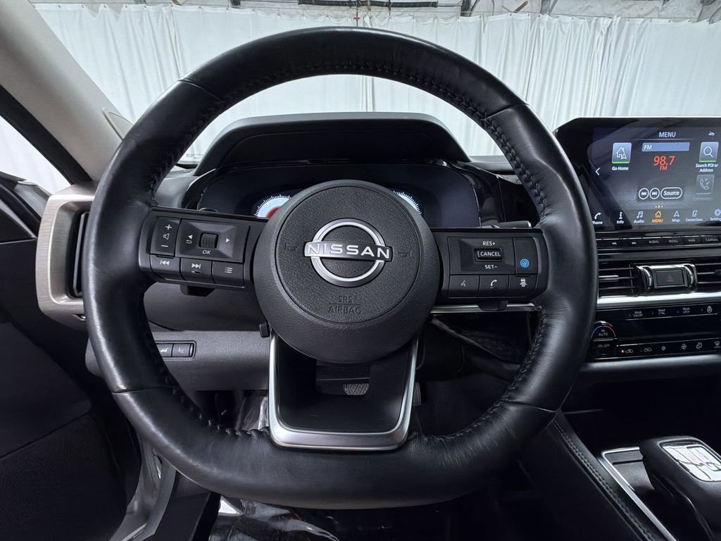 Used 2023 Nissan Pathfinder Platinum w/ Lighting Package (N93) AWD/4WD image 26