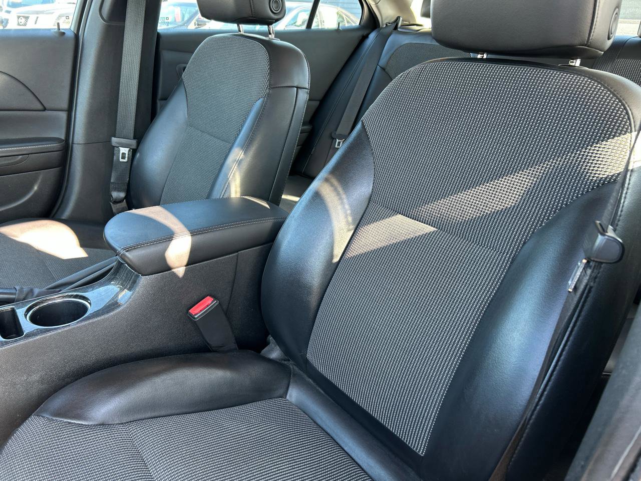 Used 2015 Chevrolet Malibu LT w/ Power Convenience Package image 17