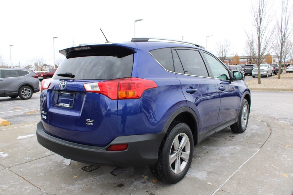Used 2015 Toyota RAV4 XLE image 7