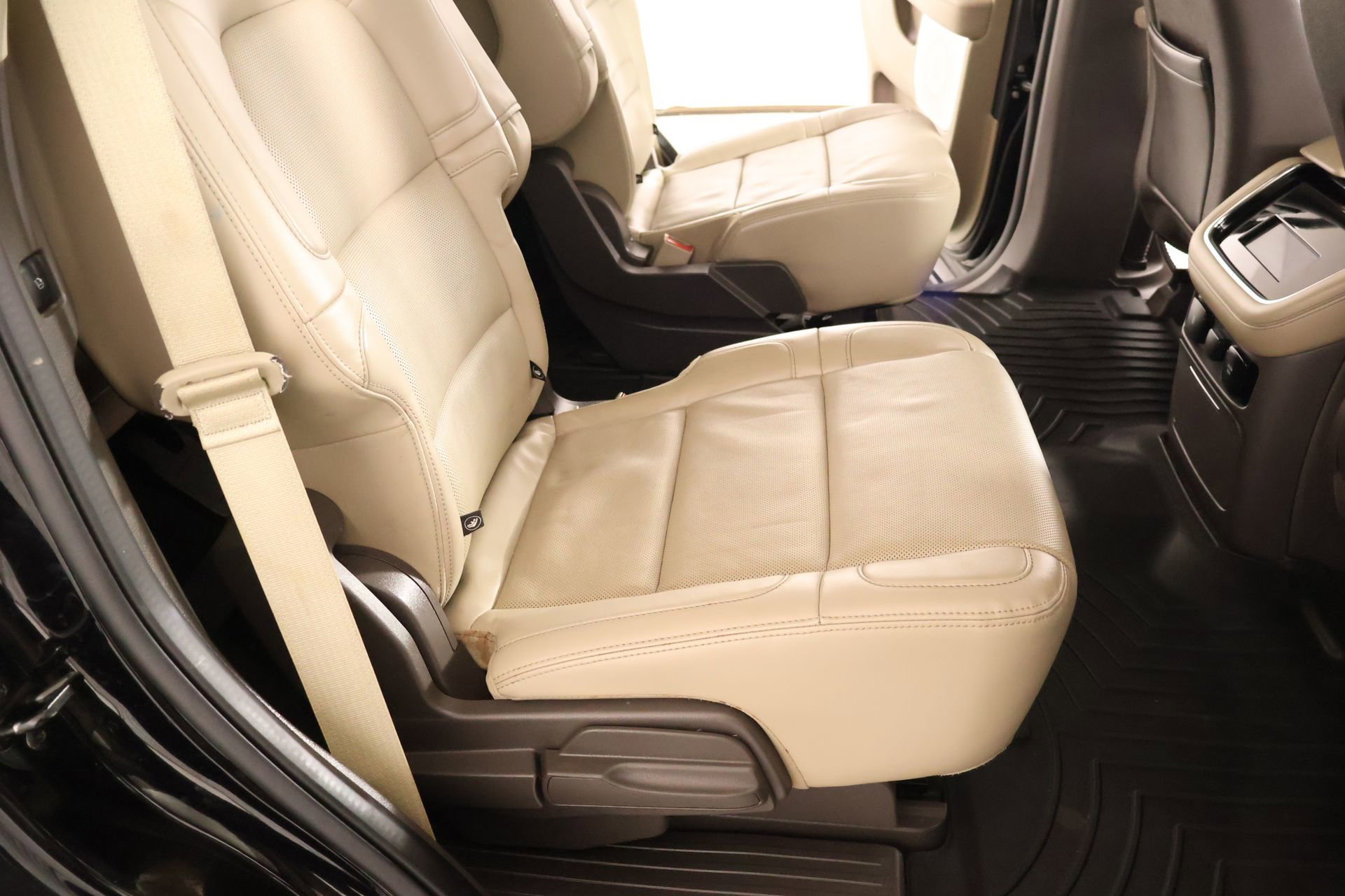 Used 2022 Lincoln Navigator Reserve image 16