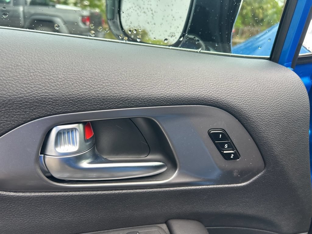 New 2026 Chrysler Pacifica Select FWD image 37
