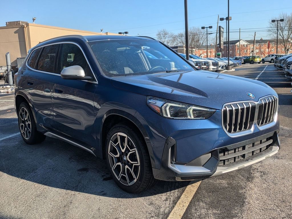 Used 2024 BMW X1 xDrive28i w/ Convenience Package image 3