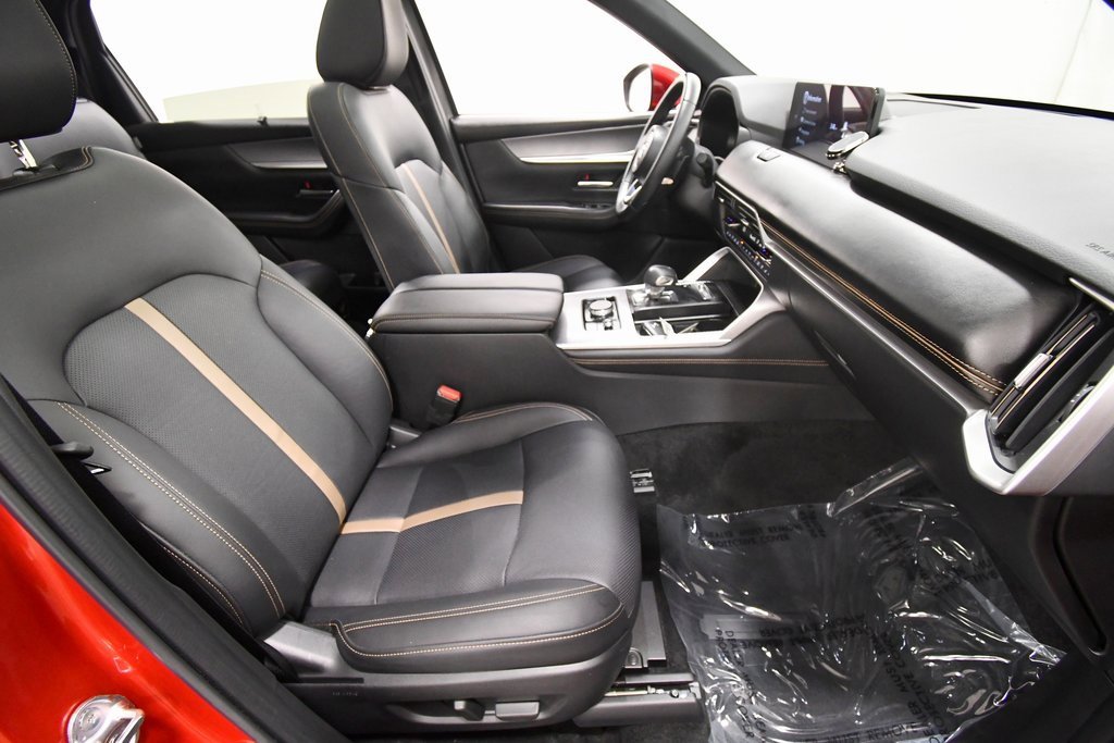 Used 2024 MAZDA CX-90 Plug-In Hybrid w/ Premium Plus image 18