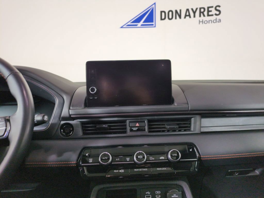 Certified 2024 Honda Pilot TrailSport image 22