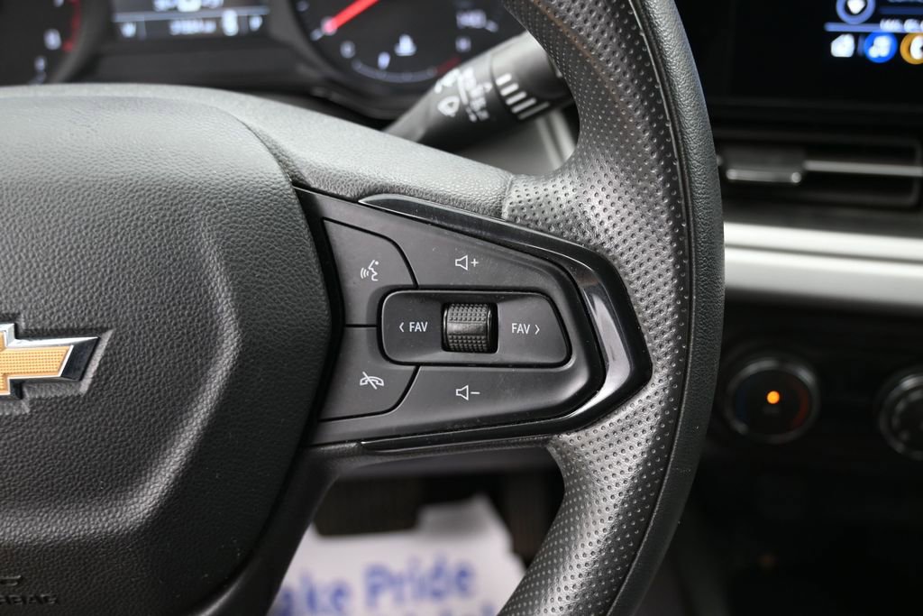 Used 2024 Chevrolet Trax LS w/ Driver Confidence Package FWD image 19
