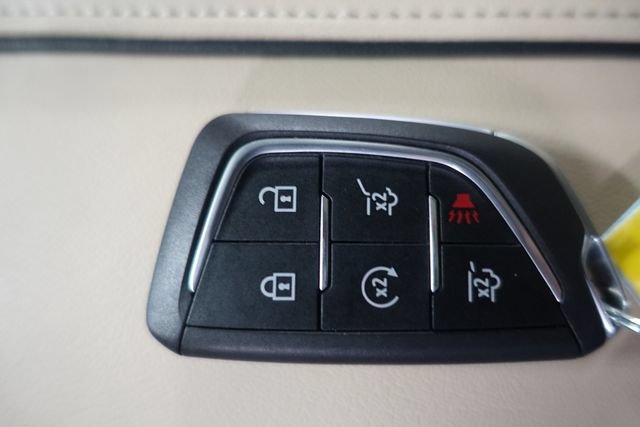 Used 2023 Cadillac Escalade Premium Luxury AWD/4WD image 17