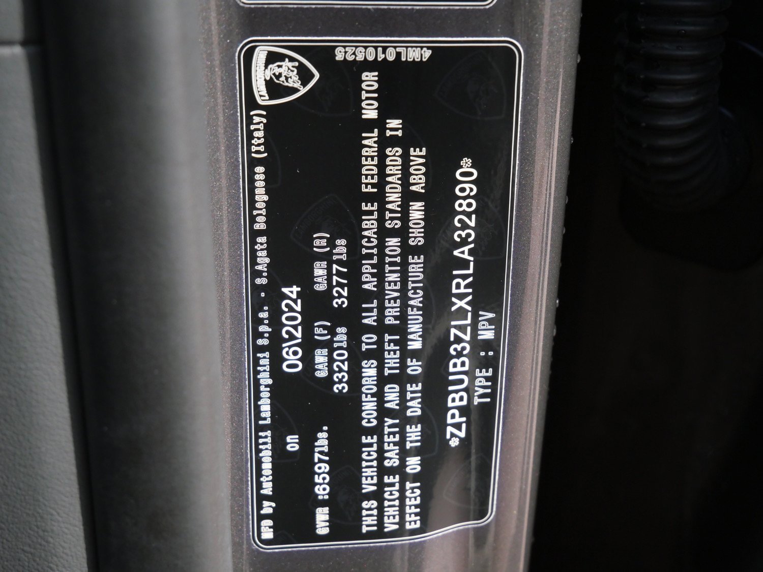 Used 2024 Lamborghini Urus S image 28