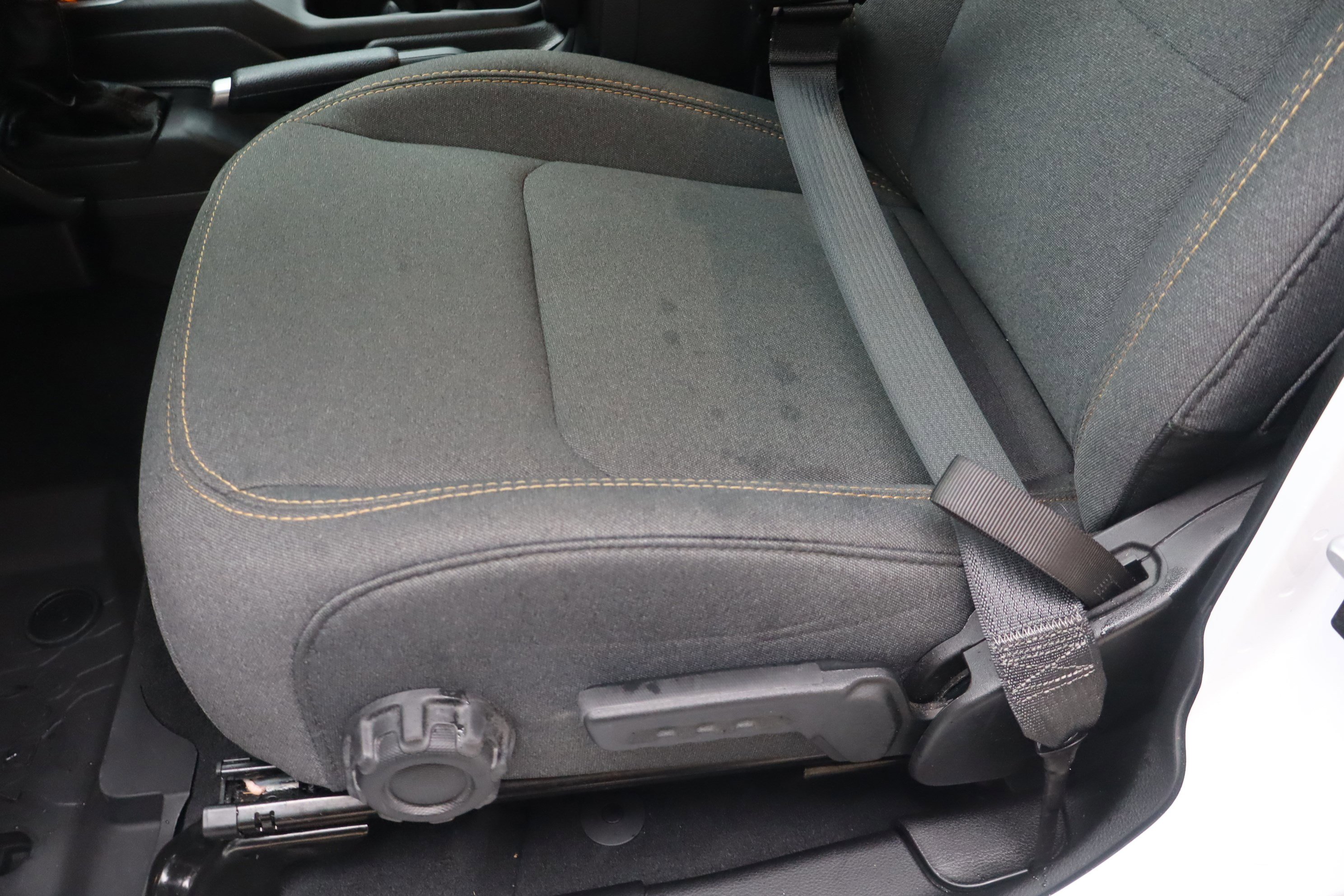 Used 2025 Jeep Gladiator Sport image 18