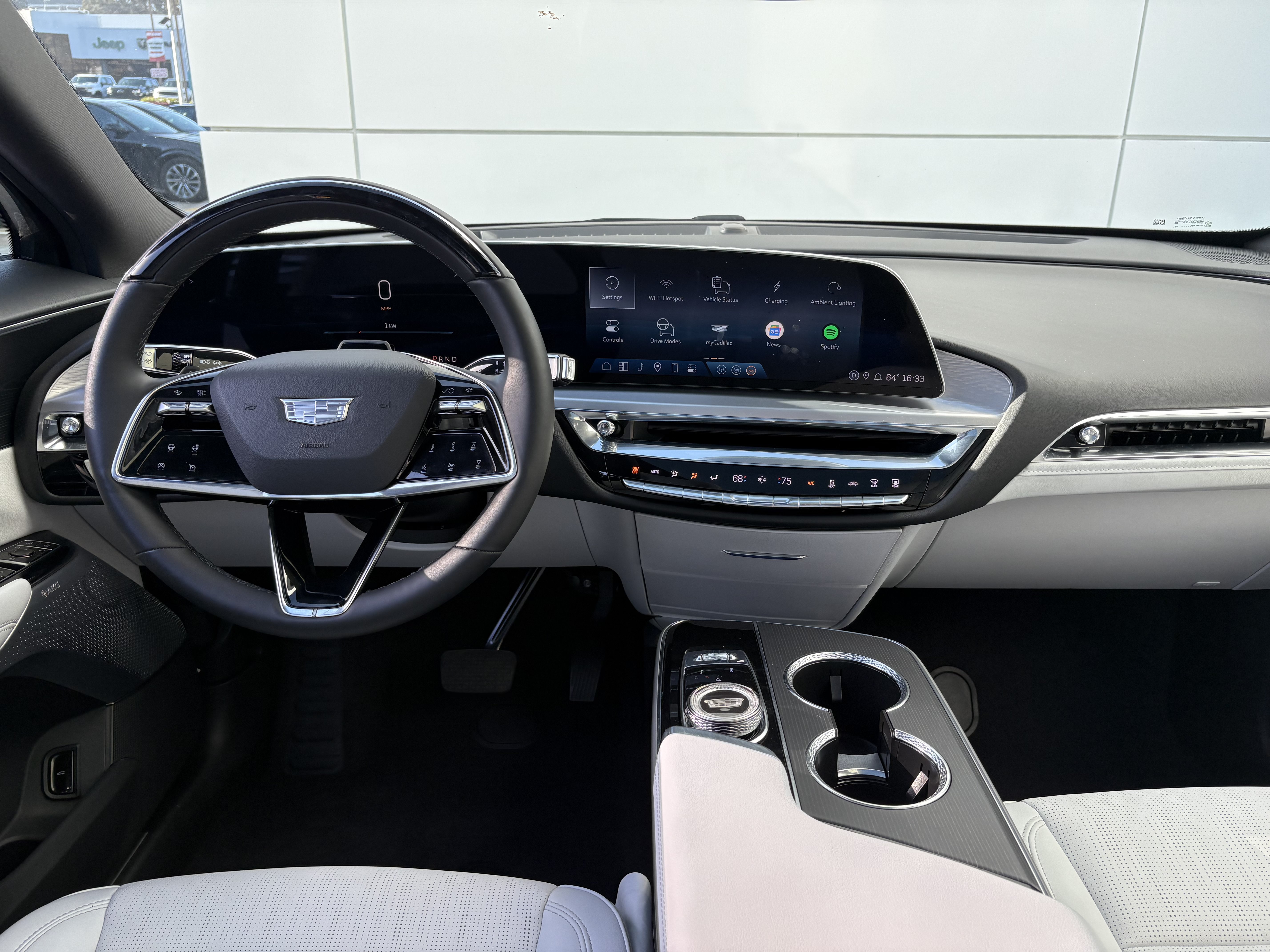 Used 2024 Cadillac Lyriq Sport AWD/4WD image 19