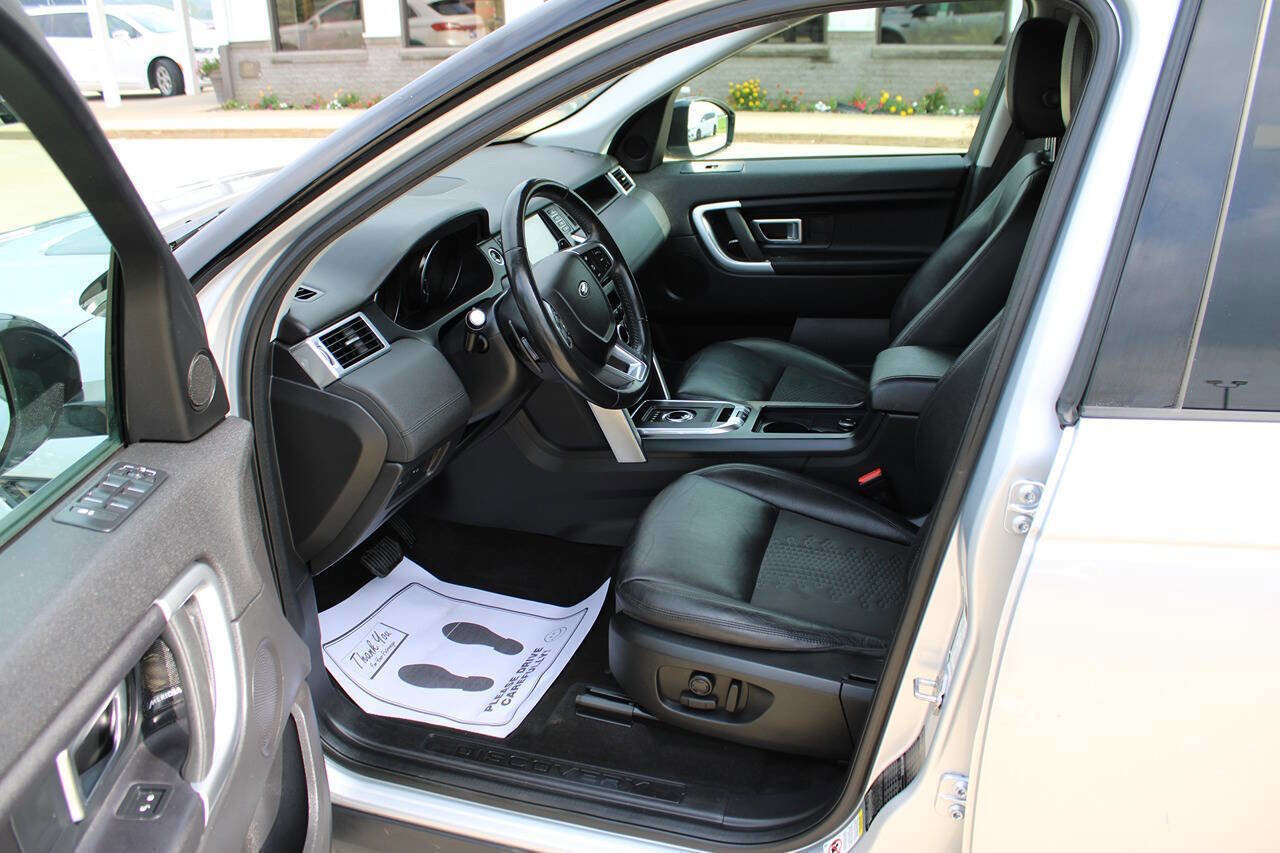 Used 2018 Land Rover Discovery Sport SE image 10