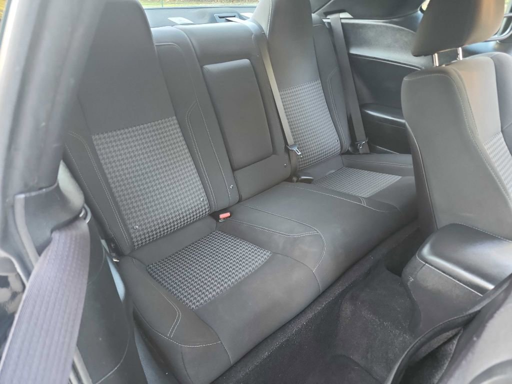 Used 2019 Dodge Challenger SXT image 27