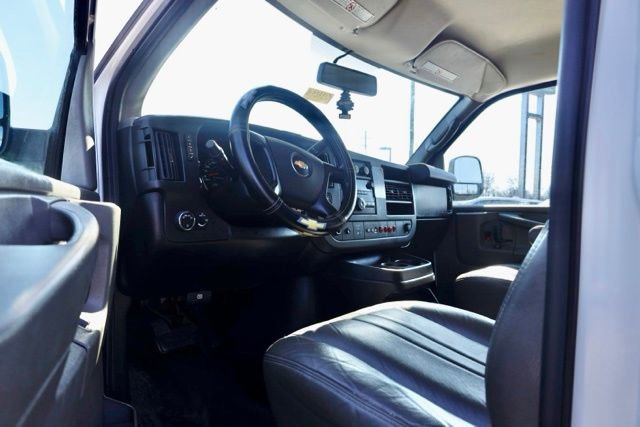 Used 2014 Chevrolet Express 2500 w/ Cold Climate Package image 15