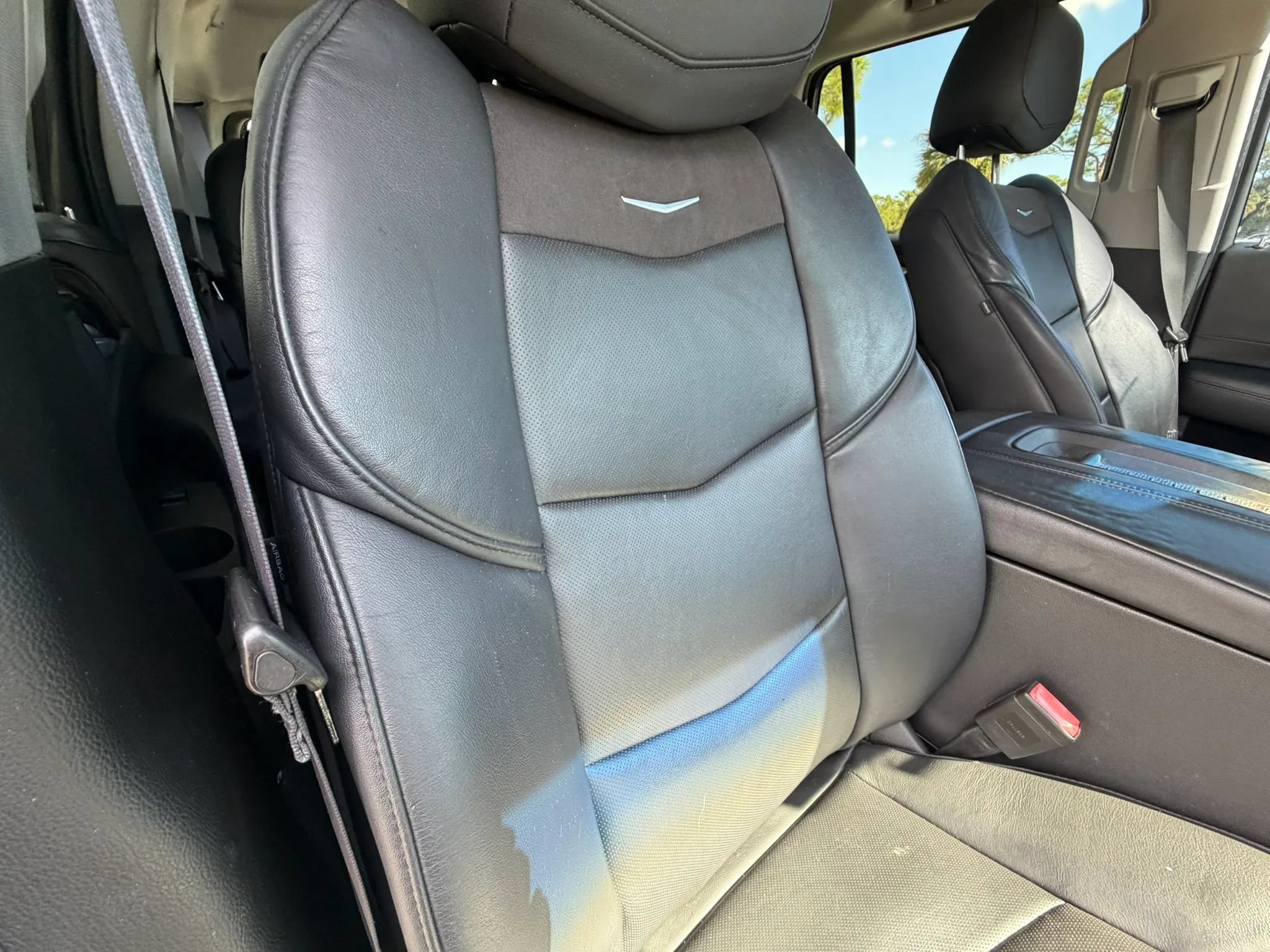 Used 2016 Cadillac Escalade Luxury RWD image 15