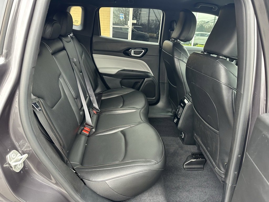 Used 2024 Jeep Compass Limited image 16