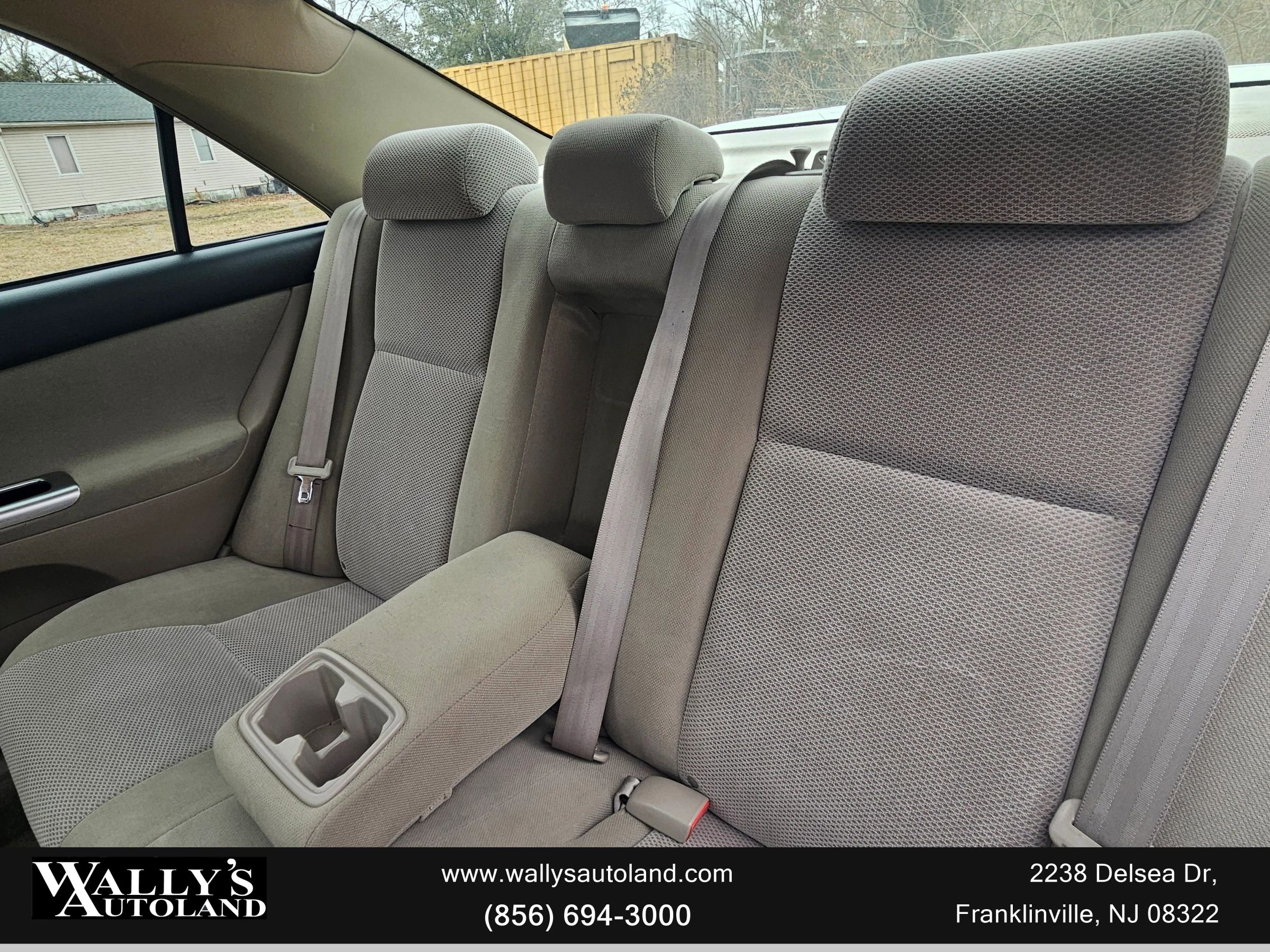 Used 2005 Toyota Camry SE FWD image 12