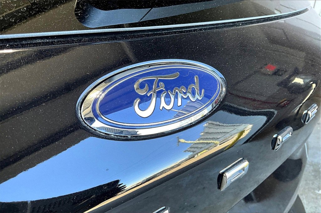 Certified 2022 Ford Escape SE w/ Cold Weather Package image 8