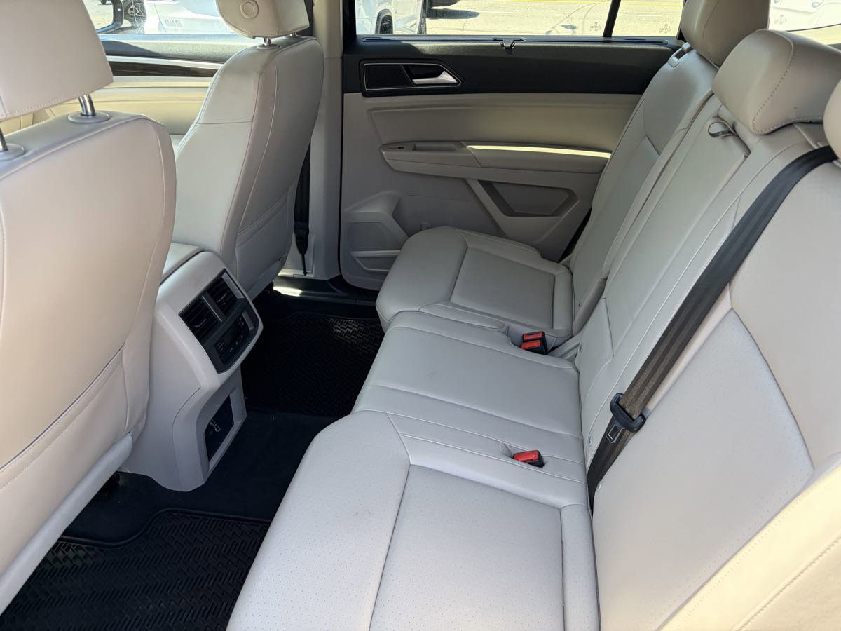 Used 2018 Volkswagen Atlas SE AWD/4WD image 19