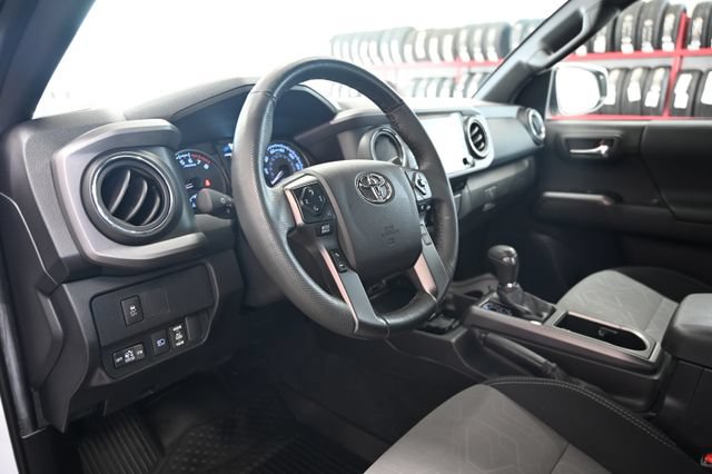 Used 2023 Toyota Tacoma TRD Off-Road AWD/4WD image 23