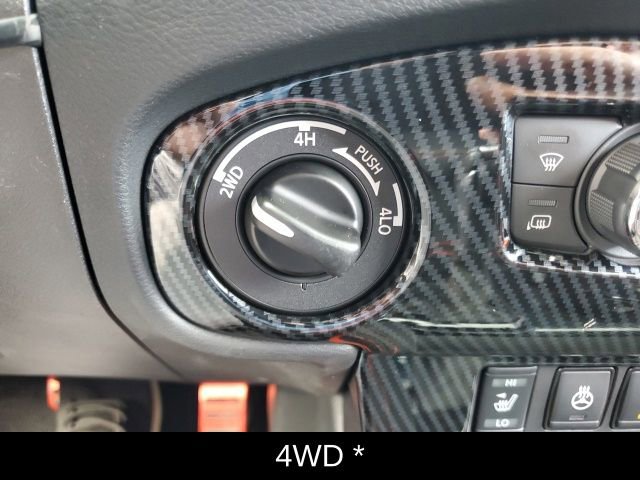 Used 2023 Nissan Frontier PRO-4X w/ Pro Convenience Package AWD/4WD image 17